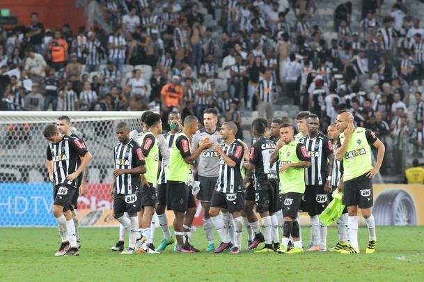 Everton marcou o terceiro gol do Grmio no Mineiro e fechou vitria por 3 a 1 na deciso da Copa do Brasil