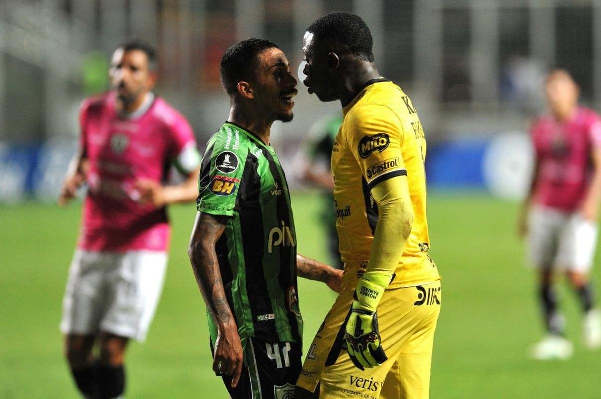 Fotos da derrota do Amrica para o Independiente del Valle, por 2 a 0, no Independncia, pelo Grupo D da Copa Libertadores