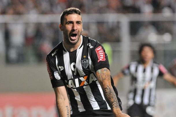 Atltico marcou gol sobre o Del Valle logo aos trs minutos, com Pratto, e explodiu Independncia