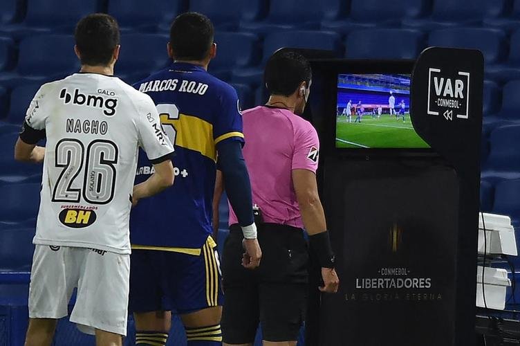 Fotos do jogo entre Boca Juniors e Atlético, na Bombonera, em Buenos Aires, pela ida das oitavas de final da Copa Libertadores de 2021
