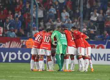 Treinador colorado comentou o desempenho do time em empate com o Nacional, no Uruguai, pela Copa Libertadores