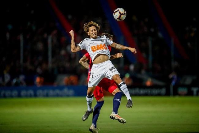 Guga - Lateral-direito segue no elenco atleticano.