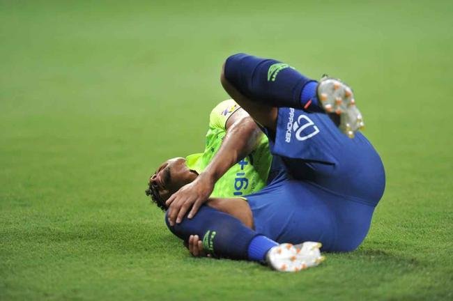 Cruzeiro estreou terceiro uniforme, o ltimo produzido pela Umbro