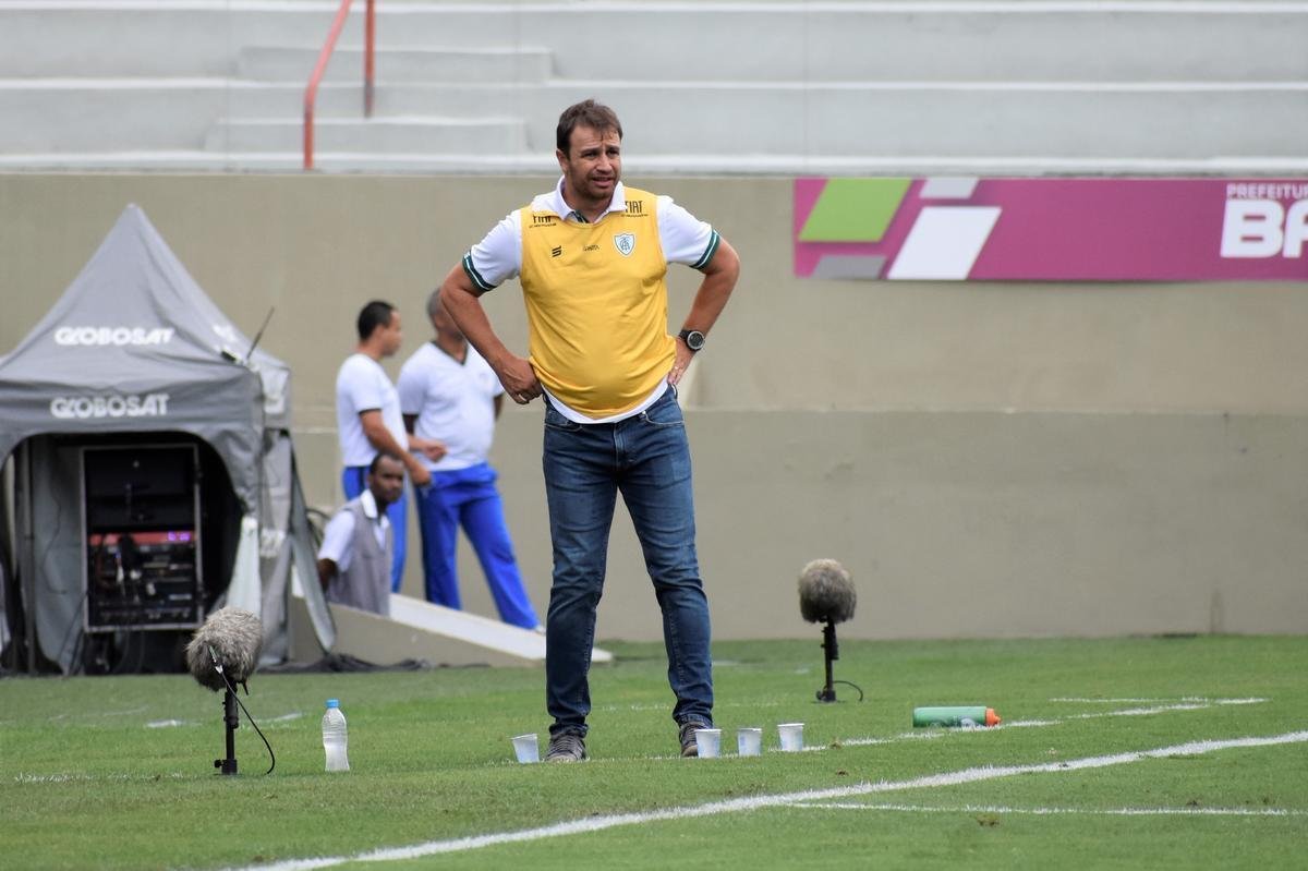 Oeste e Amrica se enfrentam na Arena Barueri, em So Paulo, pela 30 rodada da Srie B
