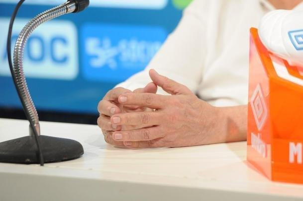 Novo gestor de futebol do Cruzeiro, Zez Perrella deu entrevista nesta sexta-feira, na Toca da Raposa II