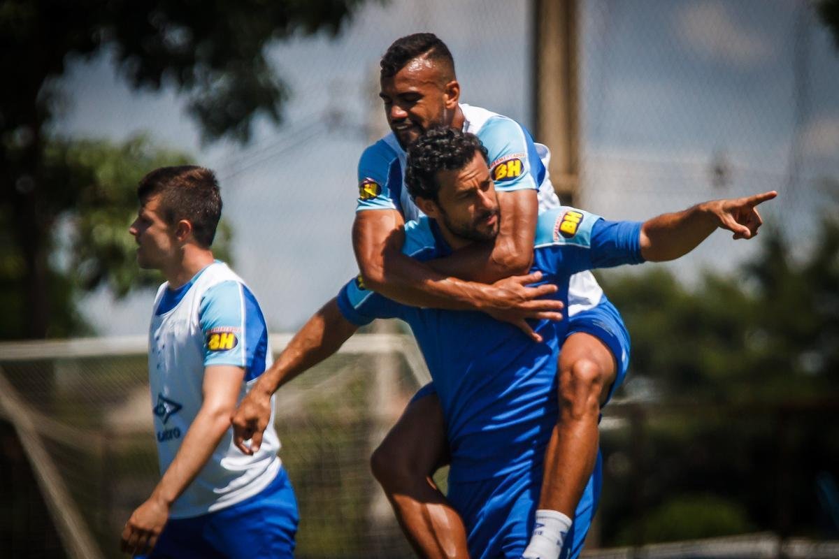 Fotos do ltimo treino do Cruzeiro antes de jogo contra Tupynambs
