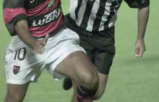 2004 - Na segunda fase, o Tupi enfrentou o Flamengo e foi eliminado. Derrotas por 3 a 2, em casa, e 4 a 0, fora de casa.