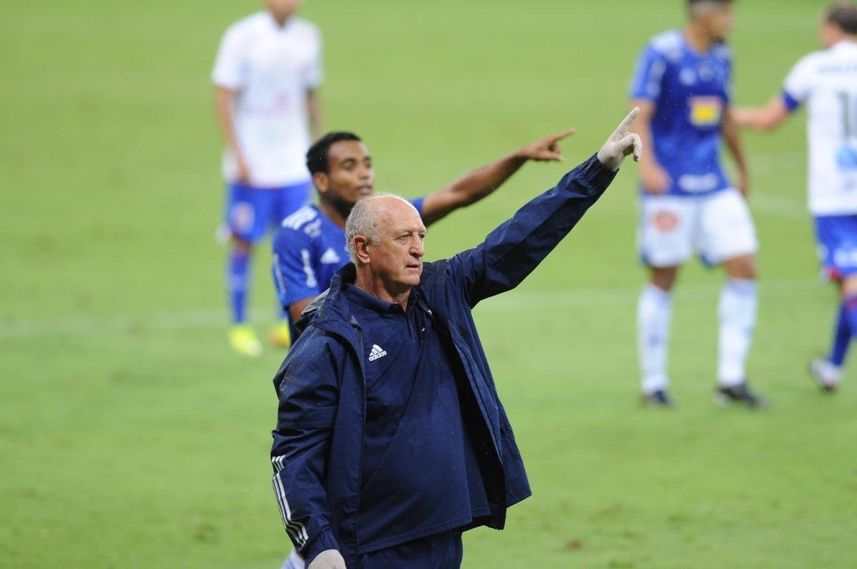 Fotos do jogo entre Cruzeiro e Paran Clube, no Mineiro, em Belo Horizonte, pela 19 rodada da Srie B do Campeonato Brasileiro