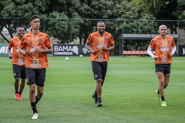 Fotos do treino do Atltico neste sbado, na Cidade do Galo. O tcnico Rodrigo Santana deve escalar o time com Wilson; Patric, Igor Rabello, Rver e Fbio Santos; Jair e Elias; Char, Vincius e Cazares; Ricardo Oliveira