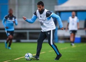 Recuperados, jogadores do Grêmio voltaram aos treinamentos nesta terça-feira (2) e ficam à disposição para o compromisso contra o Red Bull Bragantino