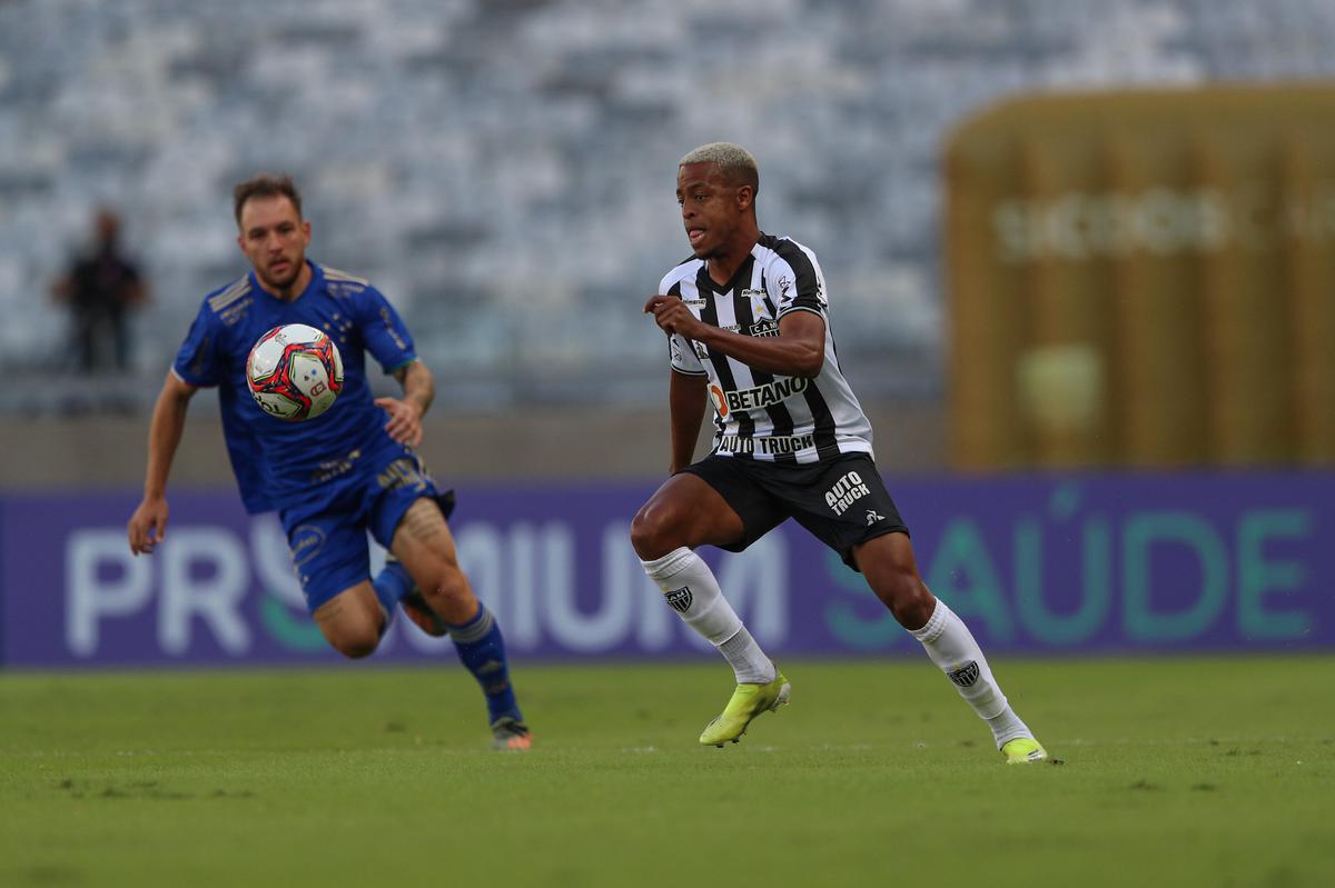 Fotos do clássico do centenário, entre Cruzeiro e Atlético, no Mineirão, em Belo Horizonte, pela nona rodada do Campeonato Mineiro