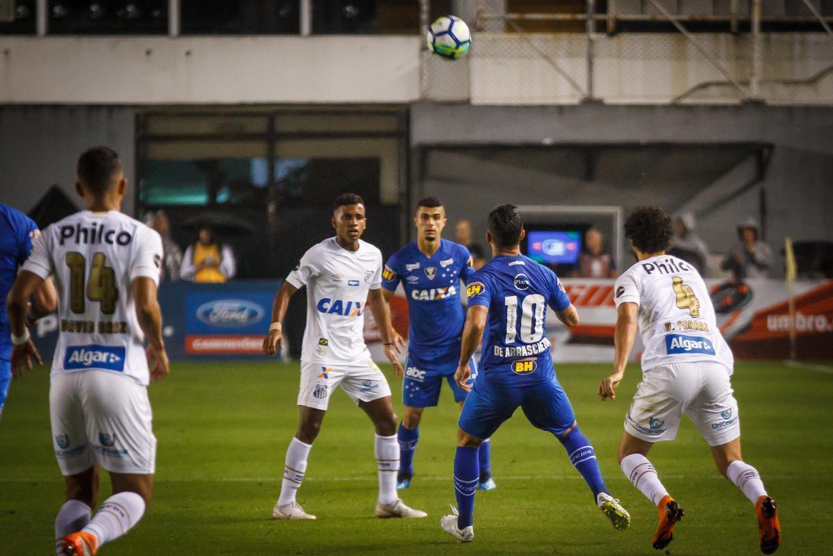 Fotos do jogo entre Santos e Cruzeiro, na Vila Belmiro, pelas quartas de final da Copa do Brasil