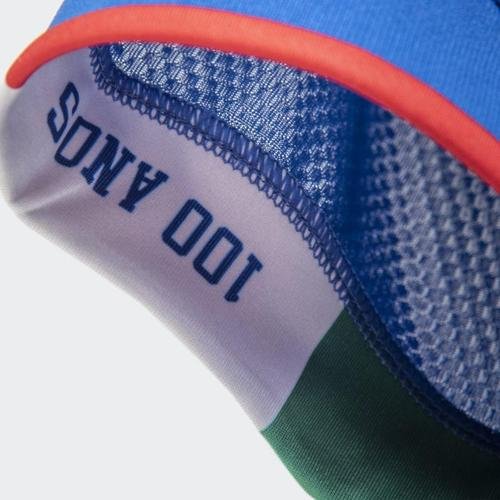 Detalhes do novo uniforme do Cruzeiro, lançado pela Adidas