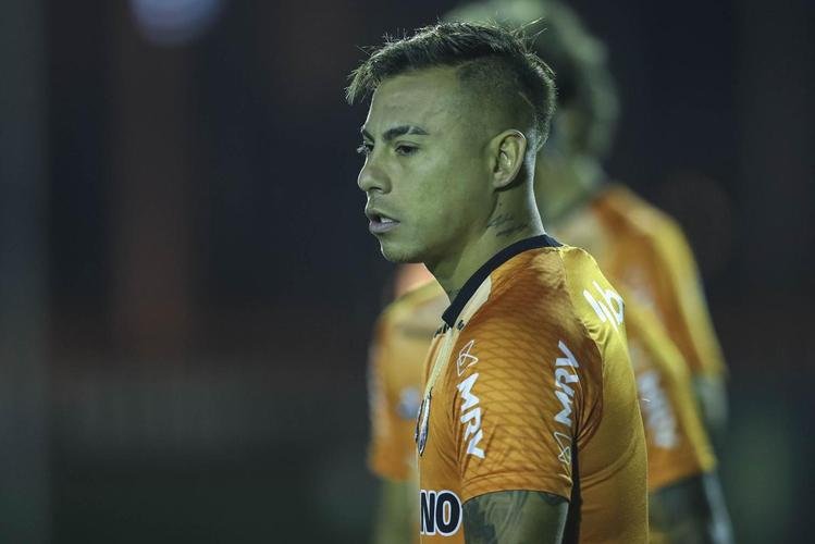 Tcnico Cuca comandou atividade do Atltico no CT da Conmebol no Paraguai 