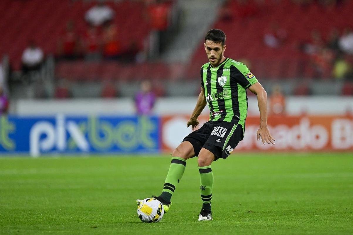Fotos do duelo entre Internacional e Amrica, no Beira-Rio, em Porto Alegre, pela 16 rodada da Srie A do Campeonato Brasileiro.