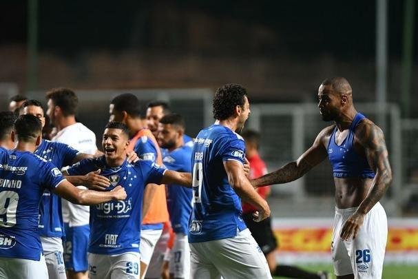 Fotos da festa do Cruzeiro aps a conquista do bicampeonato mineiro sobre o Atltico