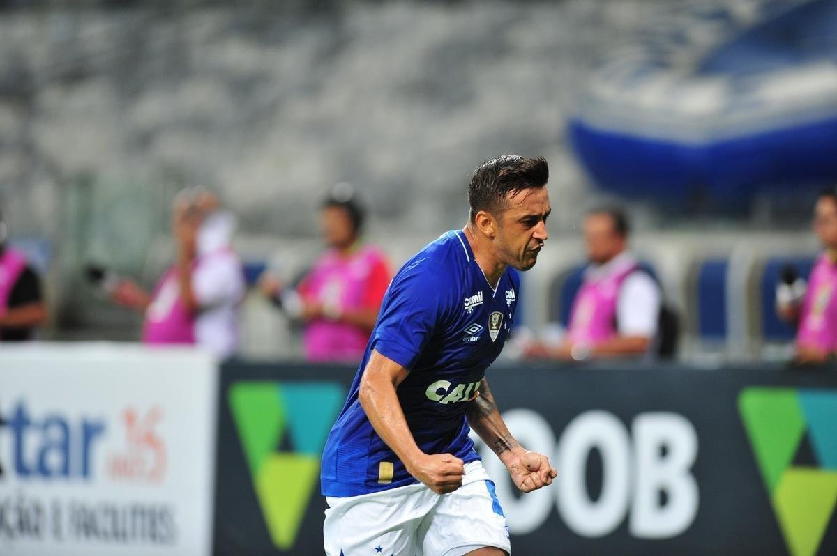 Imagens do jogo entre Cruzeiro e Uberlndia, pela 3 rodada do Estadual, no Mineiro