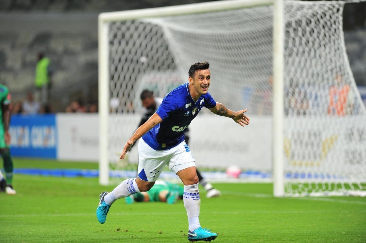 Imagens do jogo entre Cruzeiro e Uberlndia, pela 3 rodada do Estadual, no Mineiro