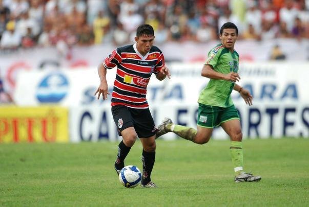 Em 2008, o Santa Cruz disputou a Série C do Brasileiro com os uniformes fornecidos pela Champs