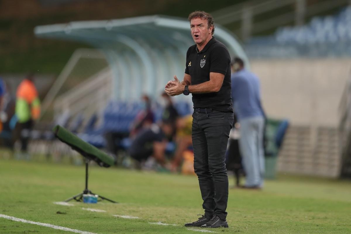 Cuiab e Atltico se enfrentaram pela nona rodada da Srie A do Campeonato Brasileiro