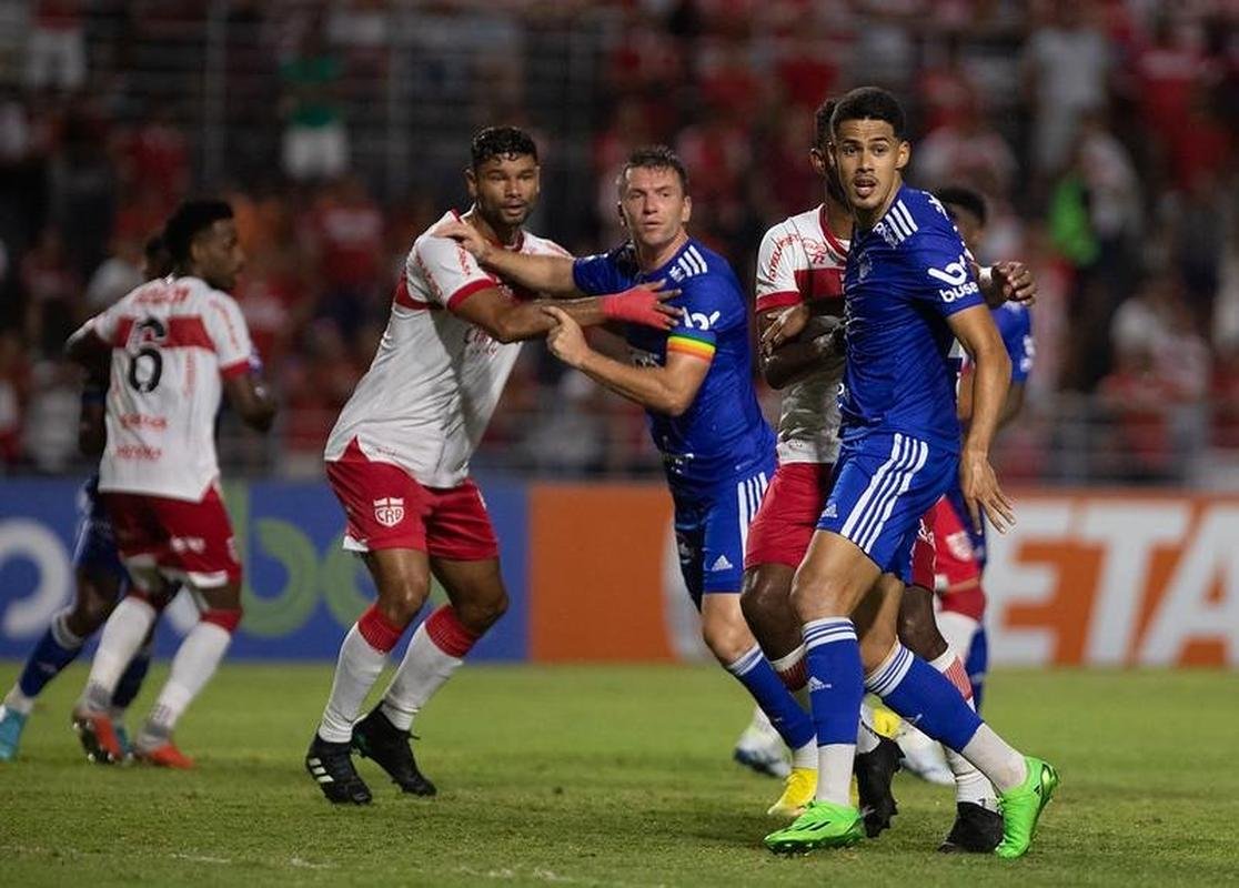 Fotos da partida entre CRB e Cruzeiro, no Estdio Rei Pel, em Macei-AL, pela 30 rodada da Srie B do Brasileiro