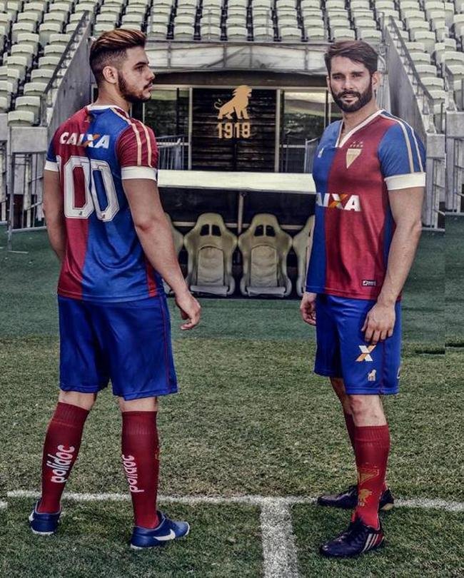 Em 2018, o Fortaleza celebrou os 100 anos. Uniforme foi desenhado com detalhes em dourado