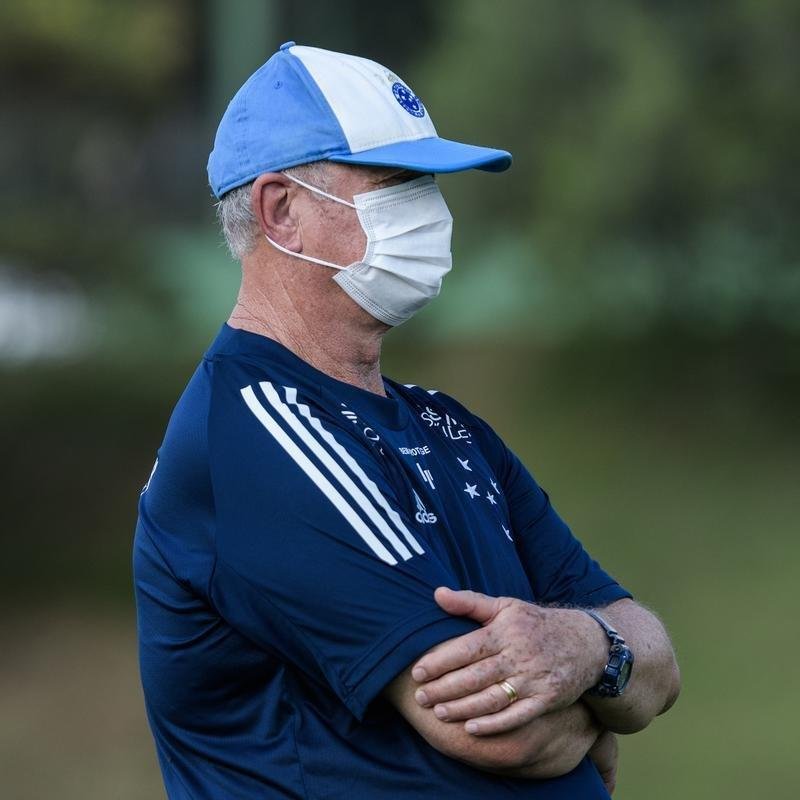 Em Atibaia, Cruzeiro iniciou preparao para o duelo diante da Ponte Preta