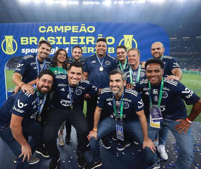 Elias - Deixou o Atltico ao fim de 2019. Na temporada seguinte, defendeu o Bahia. Aps deixar o clube, se aposentou. Hoje, trabalha na gesto de Ronaldo no Cruzeiro.