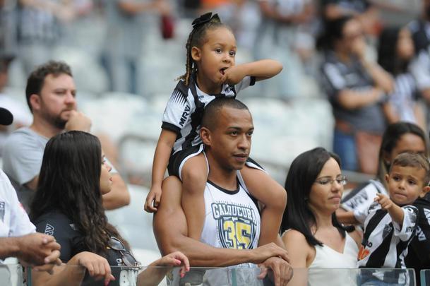 No dia da apresentao de Diego Tardelli, Atltico perde para Caldense no Mineiro