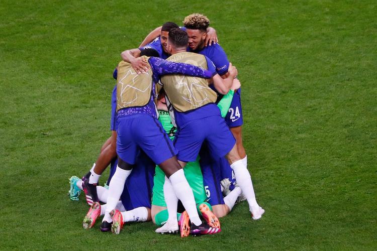 Chelsea faz a festa depois de vencer o Manchester City e faturar o bi na Liga dos Campeões