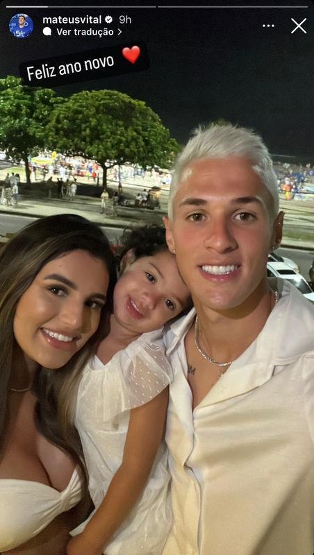 Grande parte dos jogadores do Cruzeiro passaram a noite de R�veillon em fam�lia, enquanto outros optaram por celebrar a virada do ano na praia.