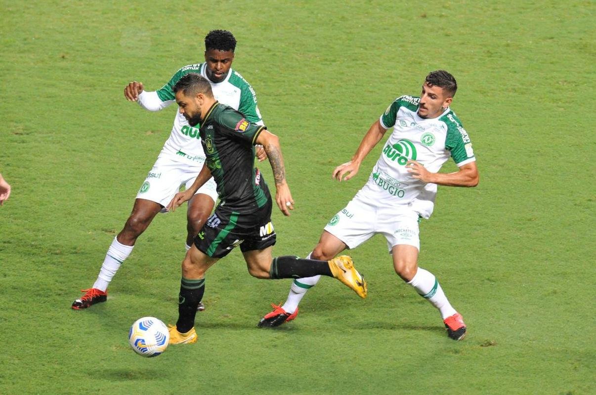Fotos da vitria do Amrica sobre a Chapecoense, por 3 a 0, no Independncia, pela 35 rodada do Campeonato Brasileiro
