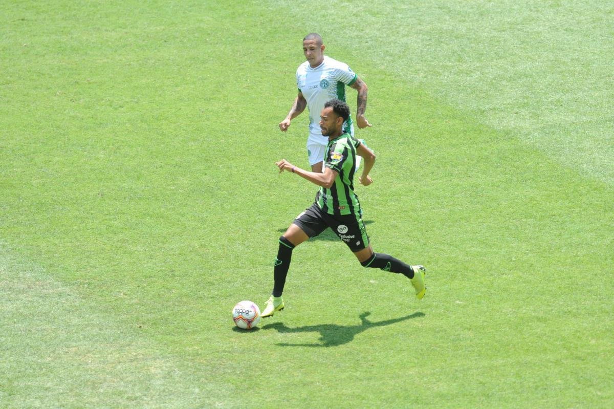 Equipes se enfrentaram neste sbado, pela 13 rodada da competio