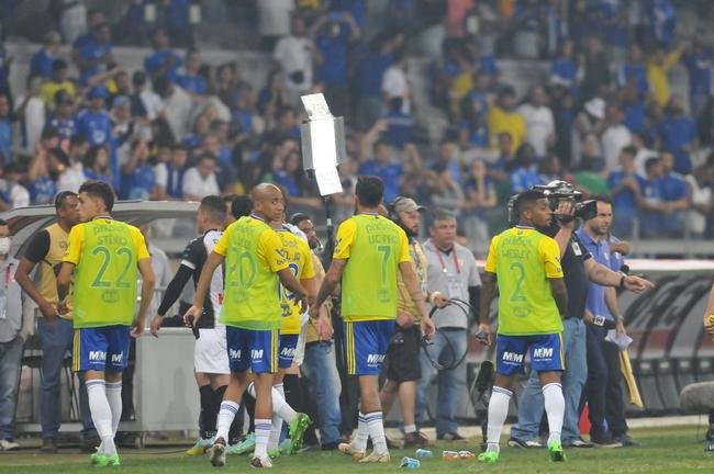 As melhores fotos do jogo entre Cruzeiro e Operrio-PR, no Mineiro, em Belo Horizonte, pela 29 rodada da Srie B do Brasileiro