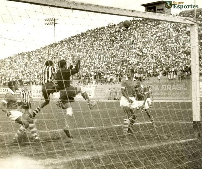 Rivalidade entre Cruzeiro e Atltico cresceu a partir nos anos 1940