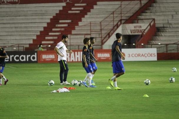 Este será o primeiro duelo em solo recifense da seleção pré-olímpica que, em seguida, enfrentará o Japão, na Arena de PE