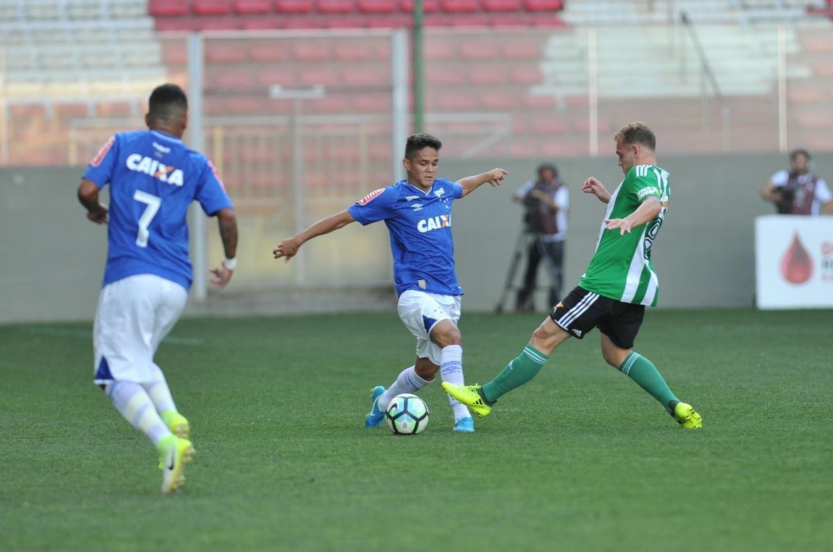 Imagens do jogo entre Cruzeiro e Coritiba, no Independncia, pela final do Campeonato Brasileiro Sub-20
