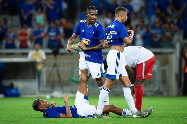 Edu (zagueiro) - trocou o Cruzeiro pelo Athletico-PR em junho de 2020. A negociao movimentou cerca de US$500 mil (R$2,5 milhes).