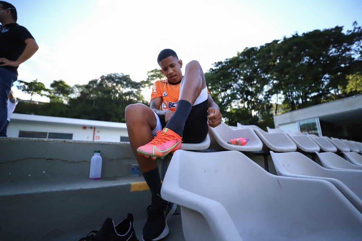 Com novo uniforme de treino, Atlético fechou nesta sexta-feira sua preparação para enfrentar o Athletic, às 19h deste sábado, no Independência, pela 11ª rodada do Campeonato Mineiro