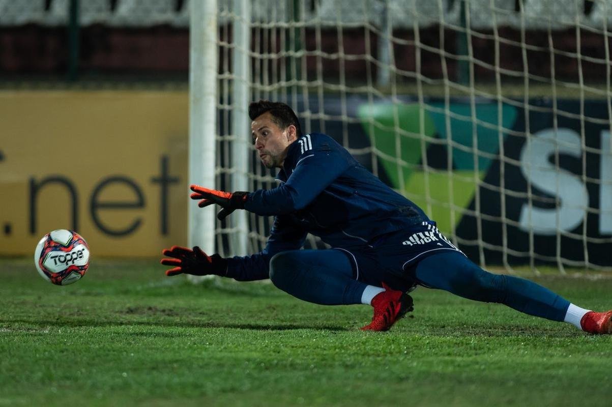 Cruzeiro treinou na Arena do Jacar, em Sete Lagoas, local do jogo desta quinta, 19h, contra o Operrio-PR, pela 24 rodada da Srie B do Brasileiro; veja imagens da atividade comandada pelo tcnico Vanderlei Luxemburgo