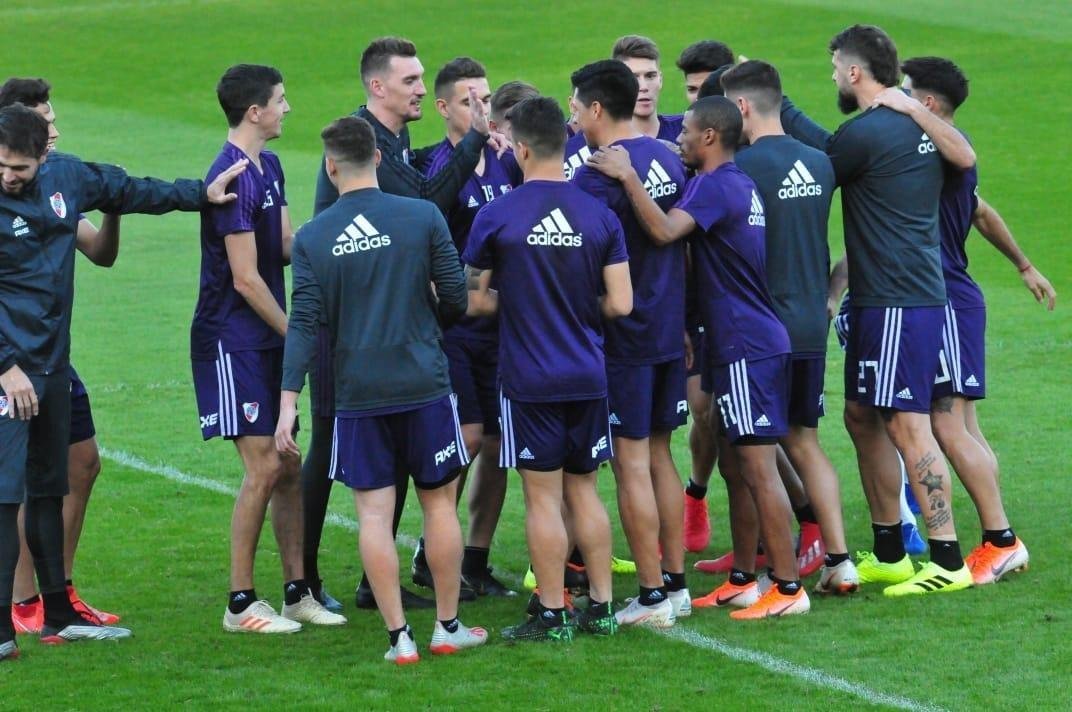 Com uma atividade na Cidade do Galo, River encerrou a preparao para o duelo com o Cruzeiro