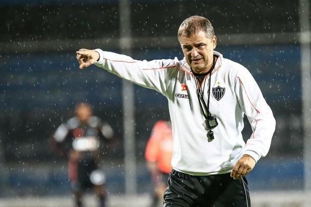 Fotos do treino do Atlético no Estádio Rumiñahui