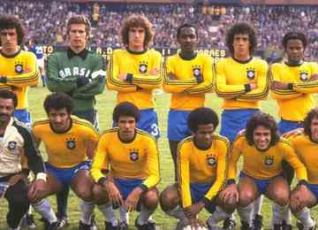 Roberto Dinamite foi campeão brasileiro com o Vasco sobre o Cruzeiro, de Nelinho, em 74 e deu passe para golaço do lateral-direito na Copa do Mundo de 1978