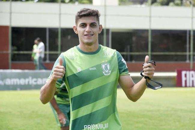 Flvio: joga no Amrica desde 2020 e esteve emprestado ao Cruzeiro em 2021