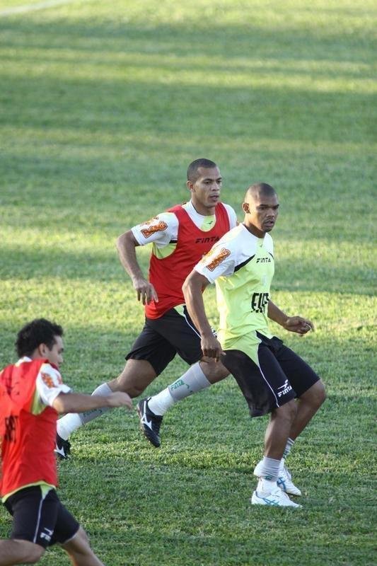 Em 23 jogos pelo Amrica, Agenor marcou 23 gols e deixou o clube em agosto de 2013, aps uma resciso amigvel de contrato