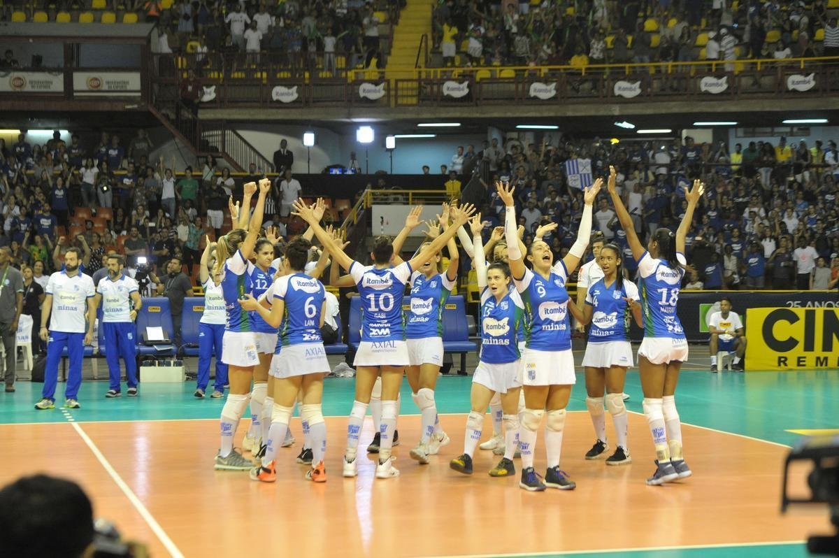 Minas x Praia: veja fotos da primeira partida da final