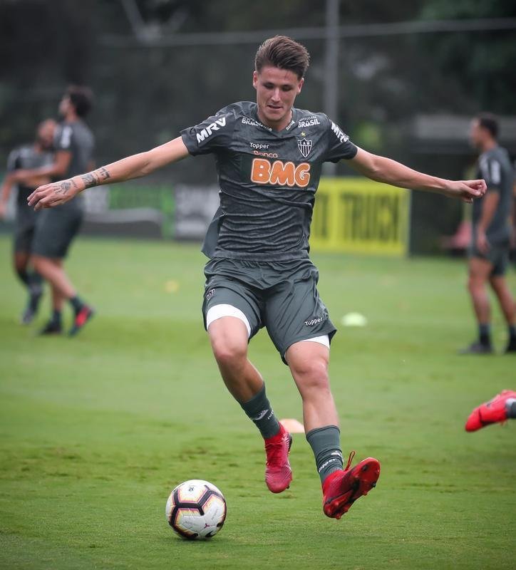 Jogadores do Atltico treinaram nesta tera-feira, vspera do jogo com o Defensor
