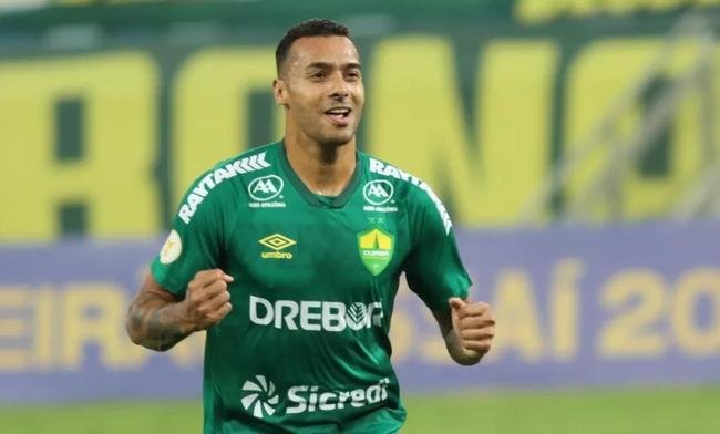 10 - lton (Cuiab) - 23 jogos e 10 gols