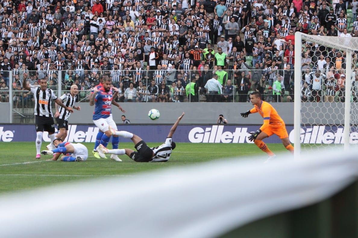 Imagens da partida entre Atltico e Fortaleza, no Independncia