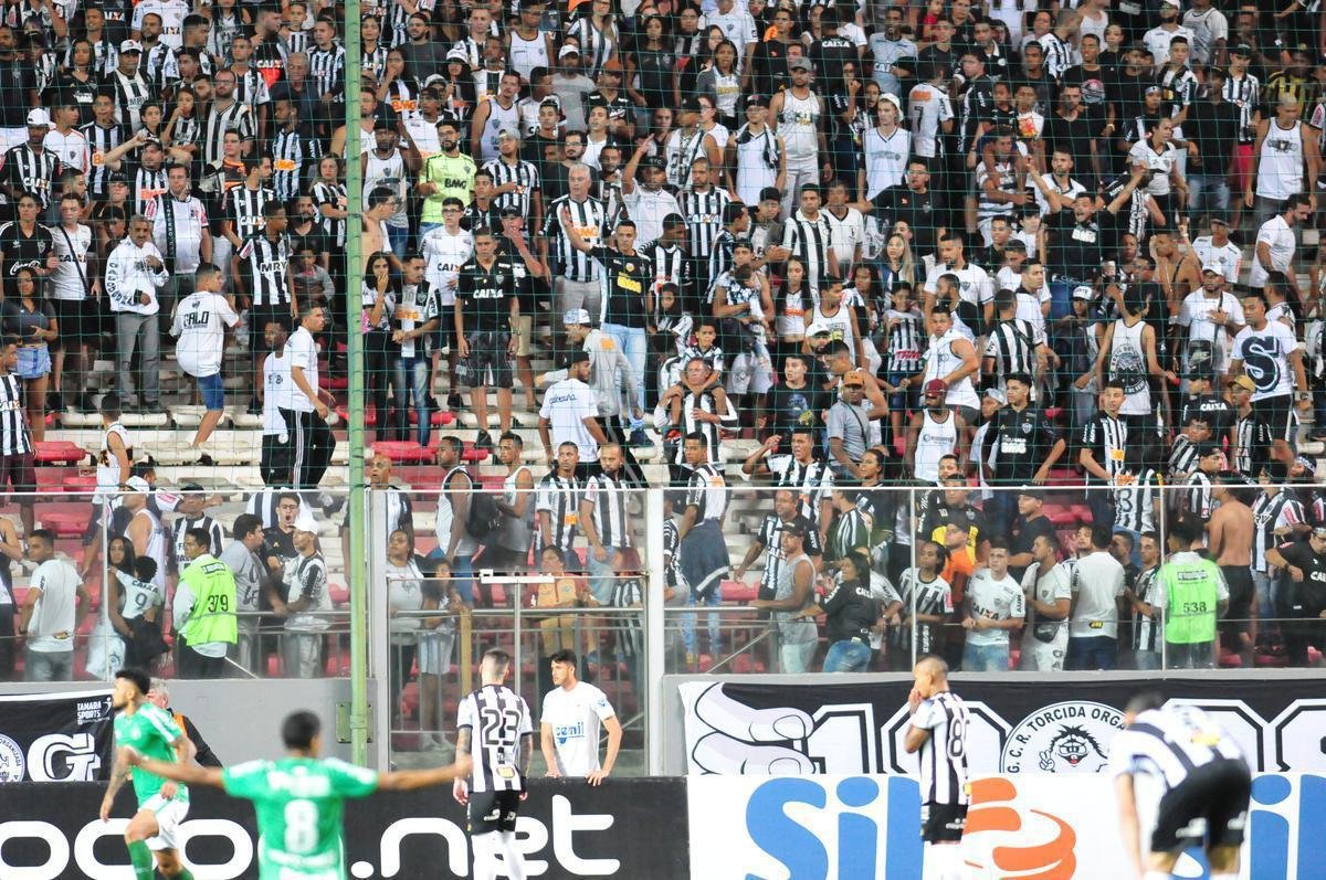 Fotos do jogo entre Atltico e Chapecoense, no Independncia, pela 29 rodada do Campeonato Brasileiro